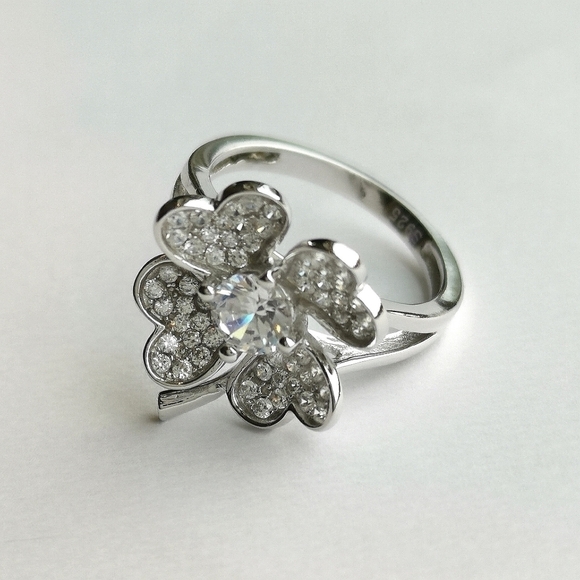 Sterling Silver CZ Clover Flower Ring Size 9 NWT - Picture 6 of 6